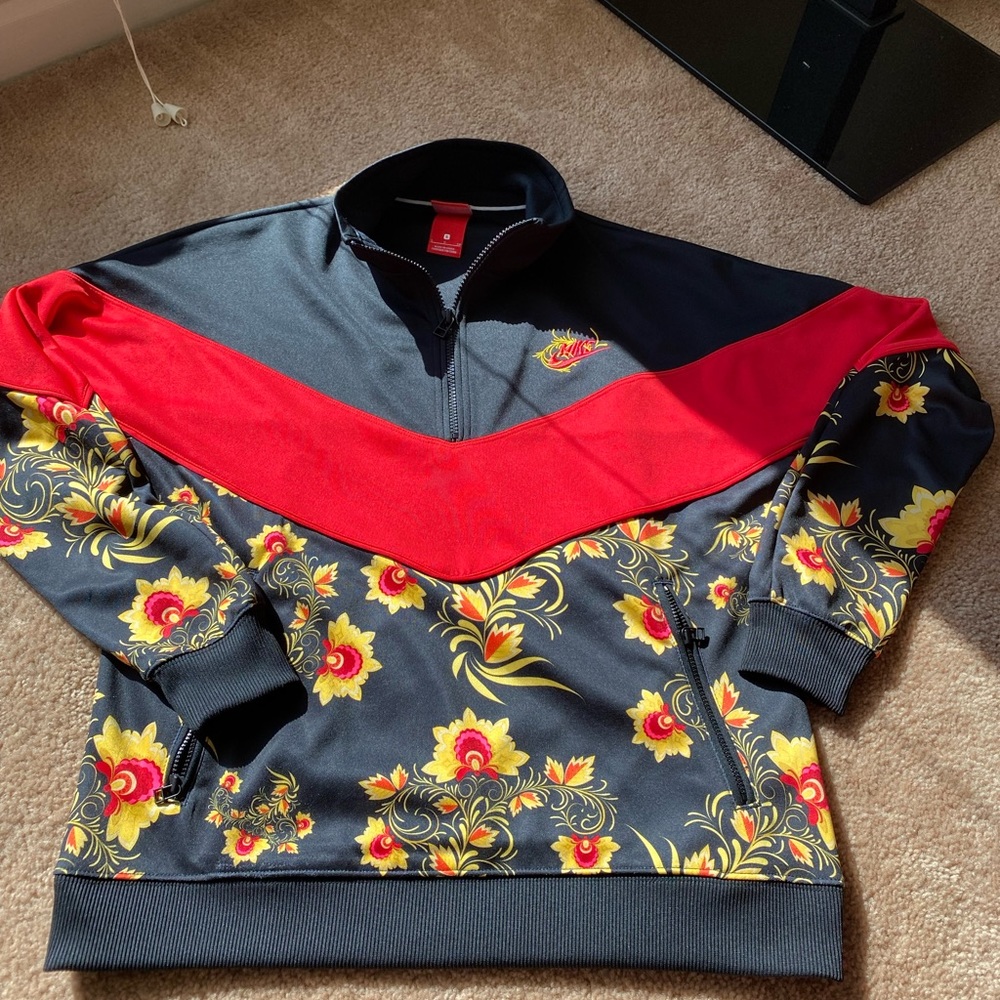 Nike Pullover - image 1